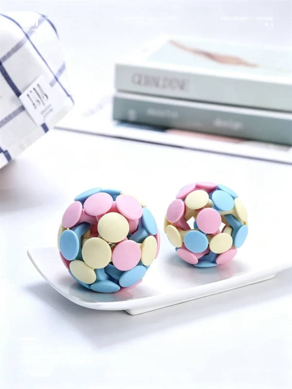 图片处理与翻译 (5)_副本-compressed Tricolor Macaron Woven Ball with Jingle Bell – Cat Toy