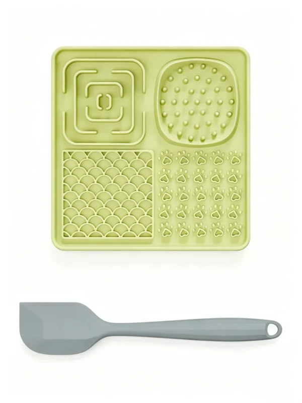 Silicone Non-Slip Waterproof Pet Feeding Tray with Scraper 8.7×8in